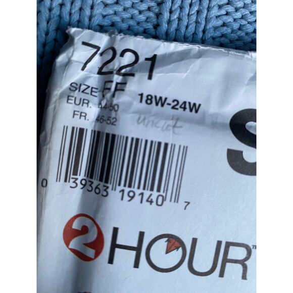 Simplicity 7221 Sewing pattern top skirt short pants size 18w-24w - Picture 2 of 5